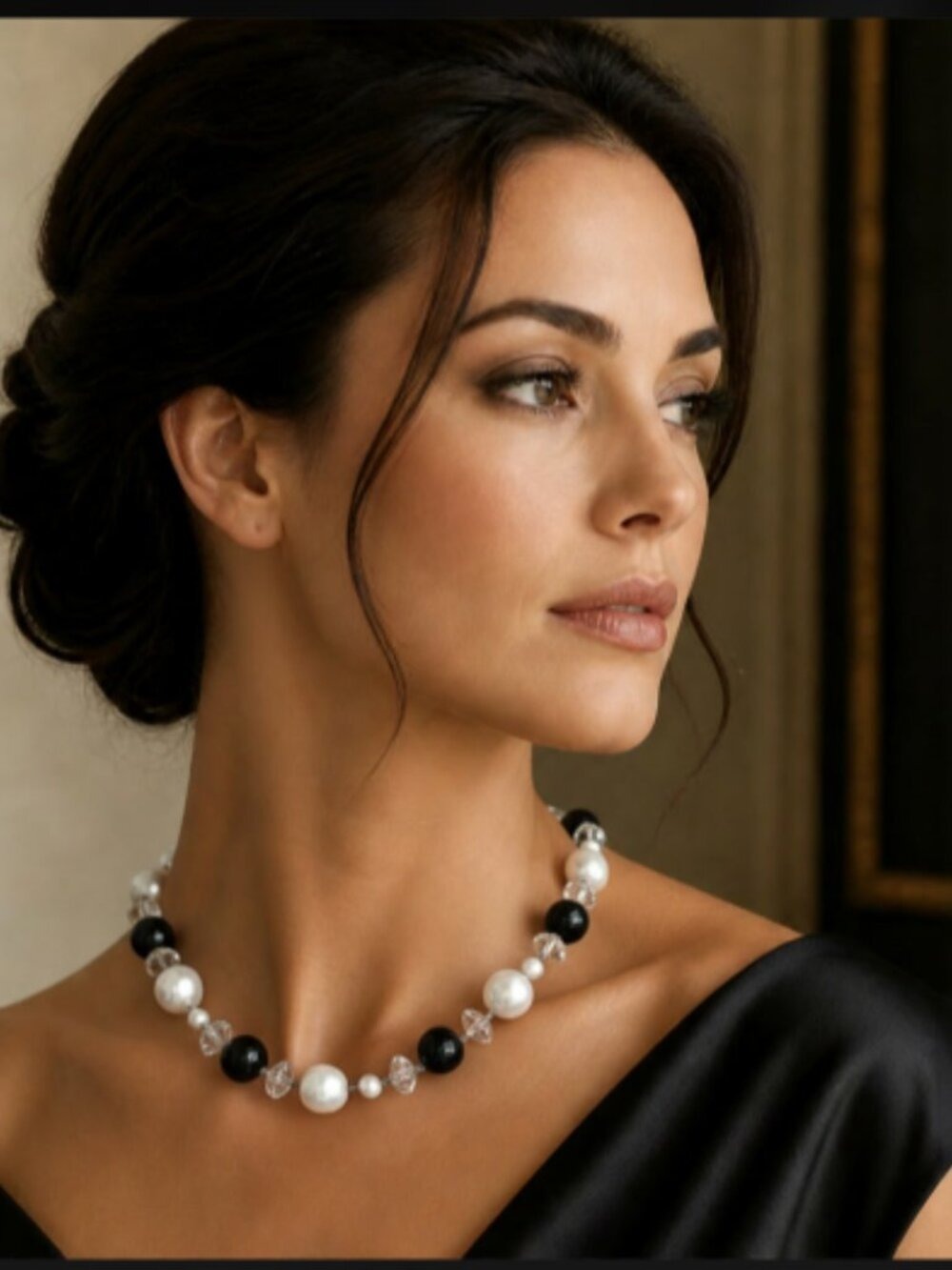 White Freshwater Pearl Onyx , Crystal necklace 🆕